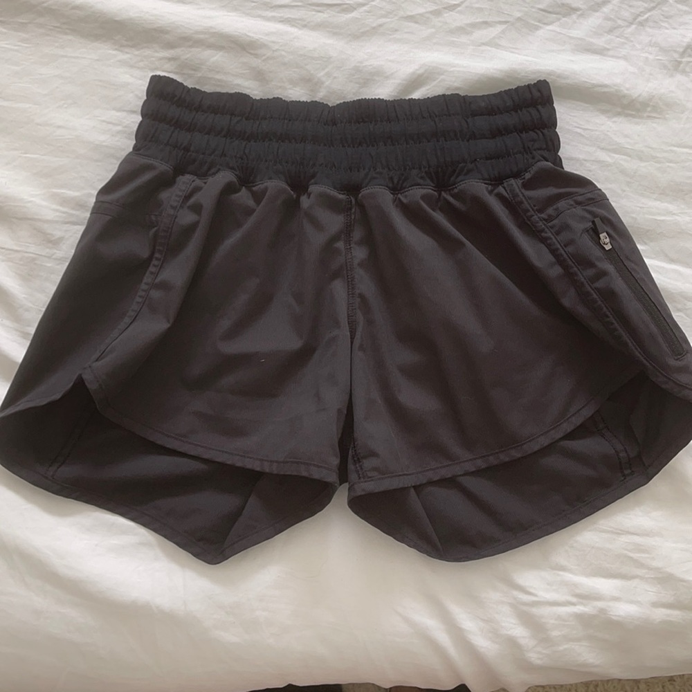 lululemon tracker shorts